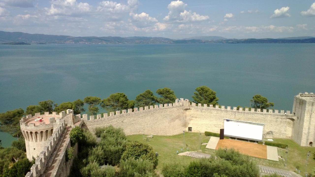 Hotel Trasimeno Bittarelli Кастільйоне-дель-Лаго Екстер'єр фото